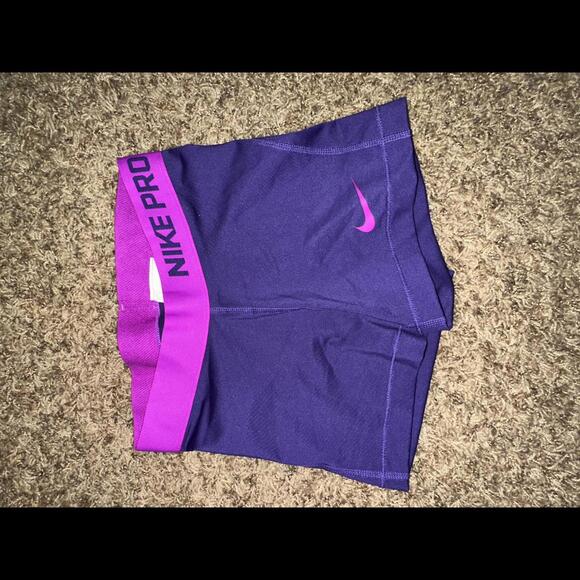 Nike Women's Dri-Fit Pro 3 Big Dot Training Shorts - Picture 1 of 13